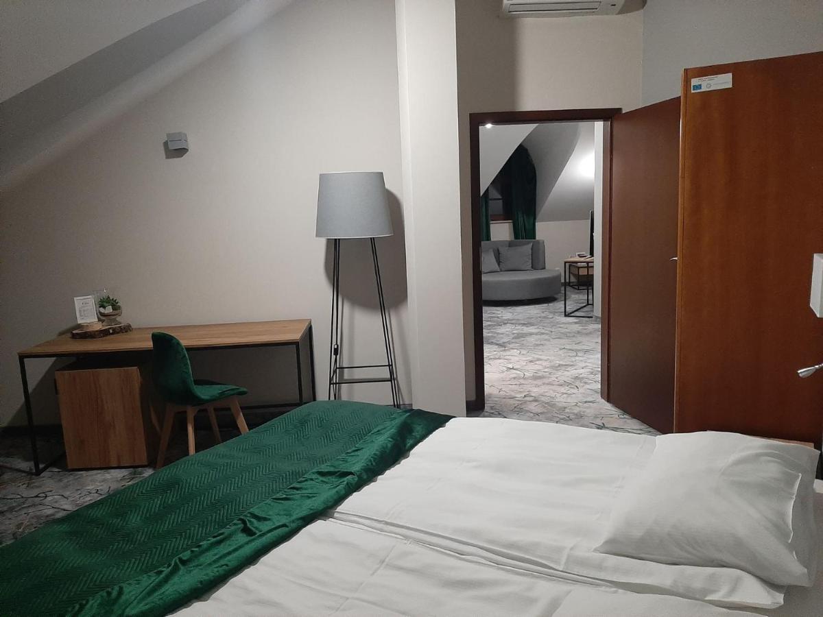 Centuria Hotel & Natural Spa ออกรอเจียเนียซ ภายนอก รูปภาพ