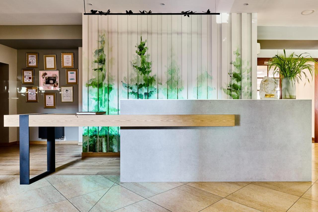 Centuria Hotel & Natural Spa ออกรอเจียเนียซ ภายนอก รูปภาพ