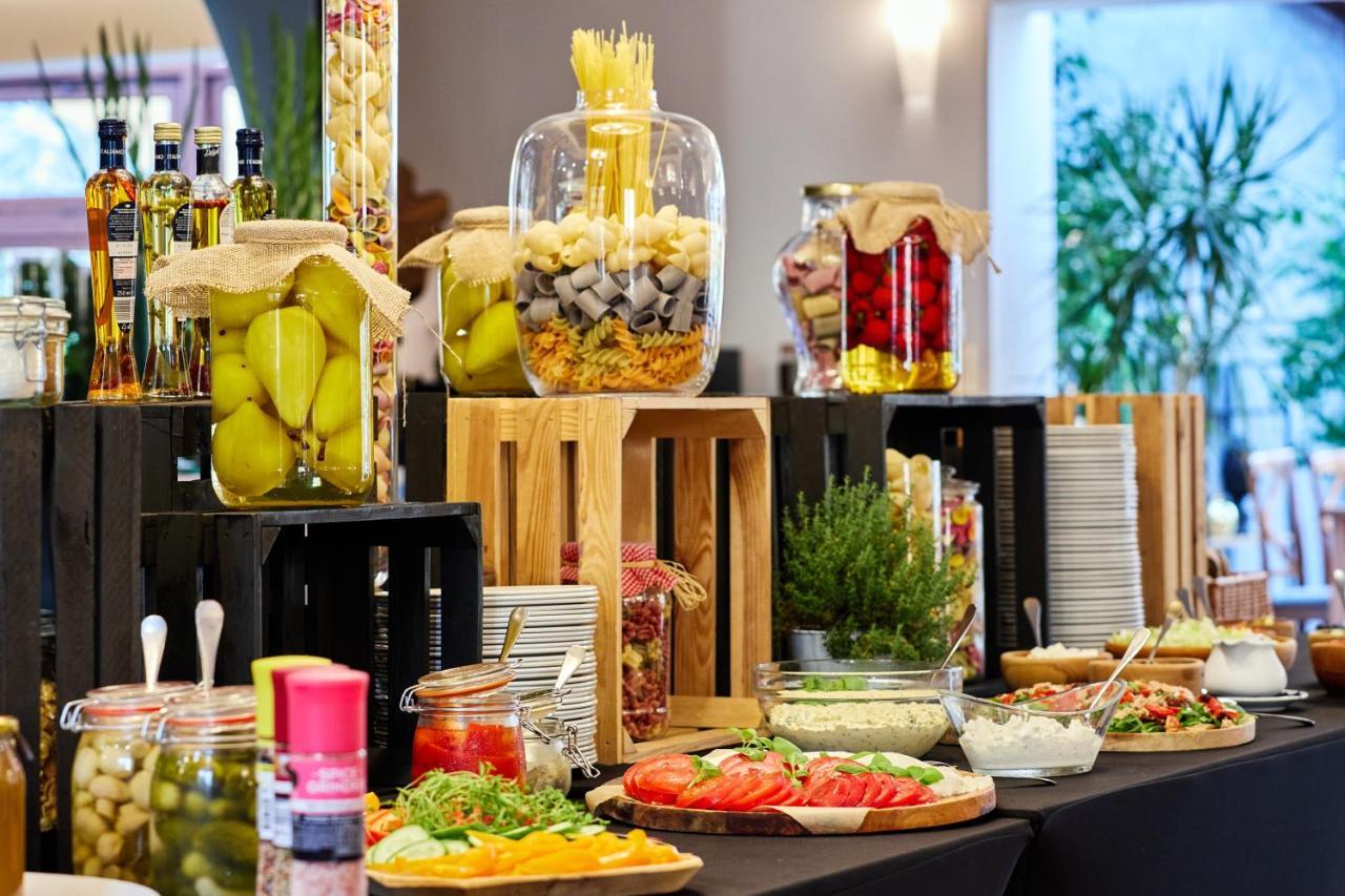 Centuria Hotel & Natural Spa ออกรอเจียเนียซ ภายนอก รูปภาพ