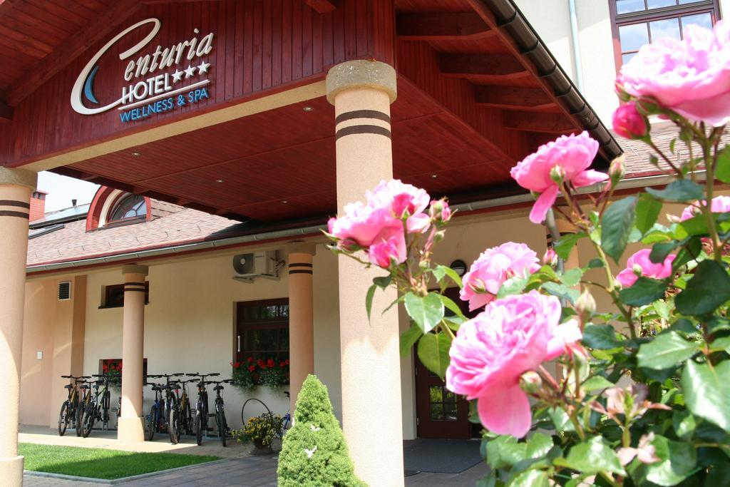 Centuria Hotel & Natural Spa ออกรอเจียเนียซ ภายนอก รูปภาพ