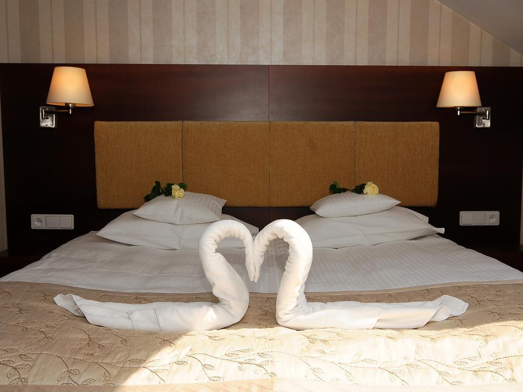 Centuria Hotel & Natural Spa ออกรอเจียเนียซ ห้อง รูปภาพ