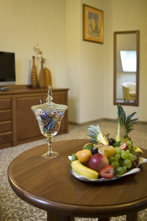 Centuria Hotel & Natural Spa ออกรอเจียเนียซ ห้อง รูปภาพ